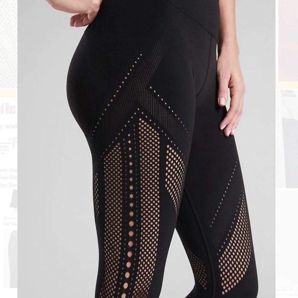 Athleta PAVANA 7/8 Black Mesh Performance Leggings